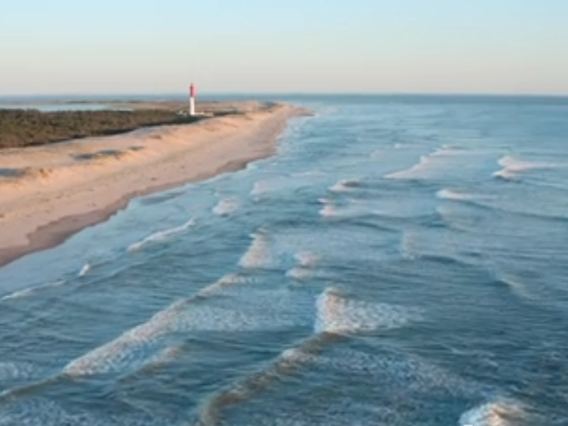 photographie aerienne de la cote sauvage