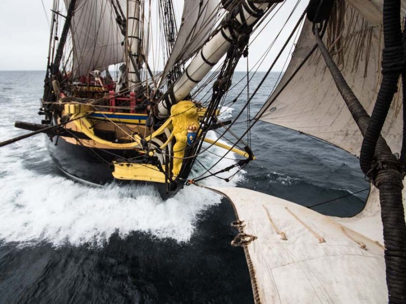 photographie de l'hermione en mer en chemin pour Rochefort